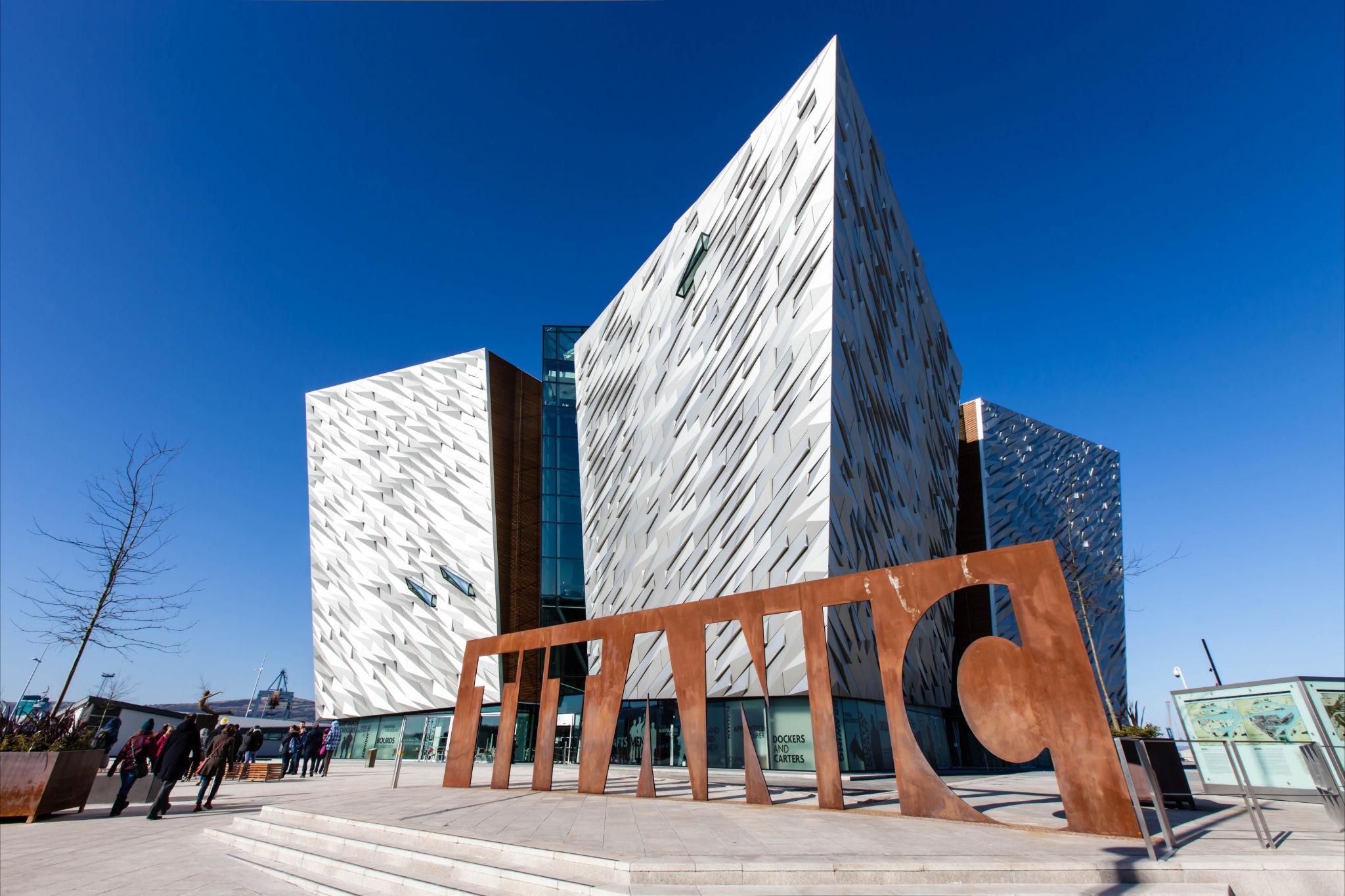 Hotel Ibis Belfast Queens Quarter Exterior foto